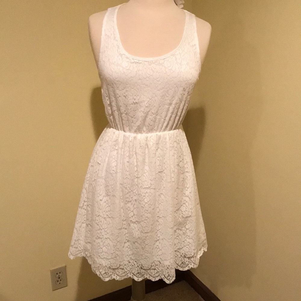Monkl White lace style dress with elastic waist