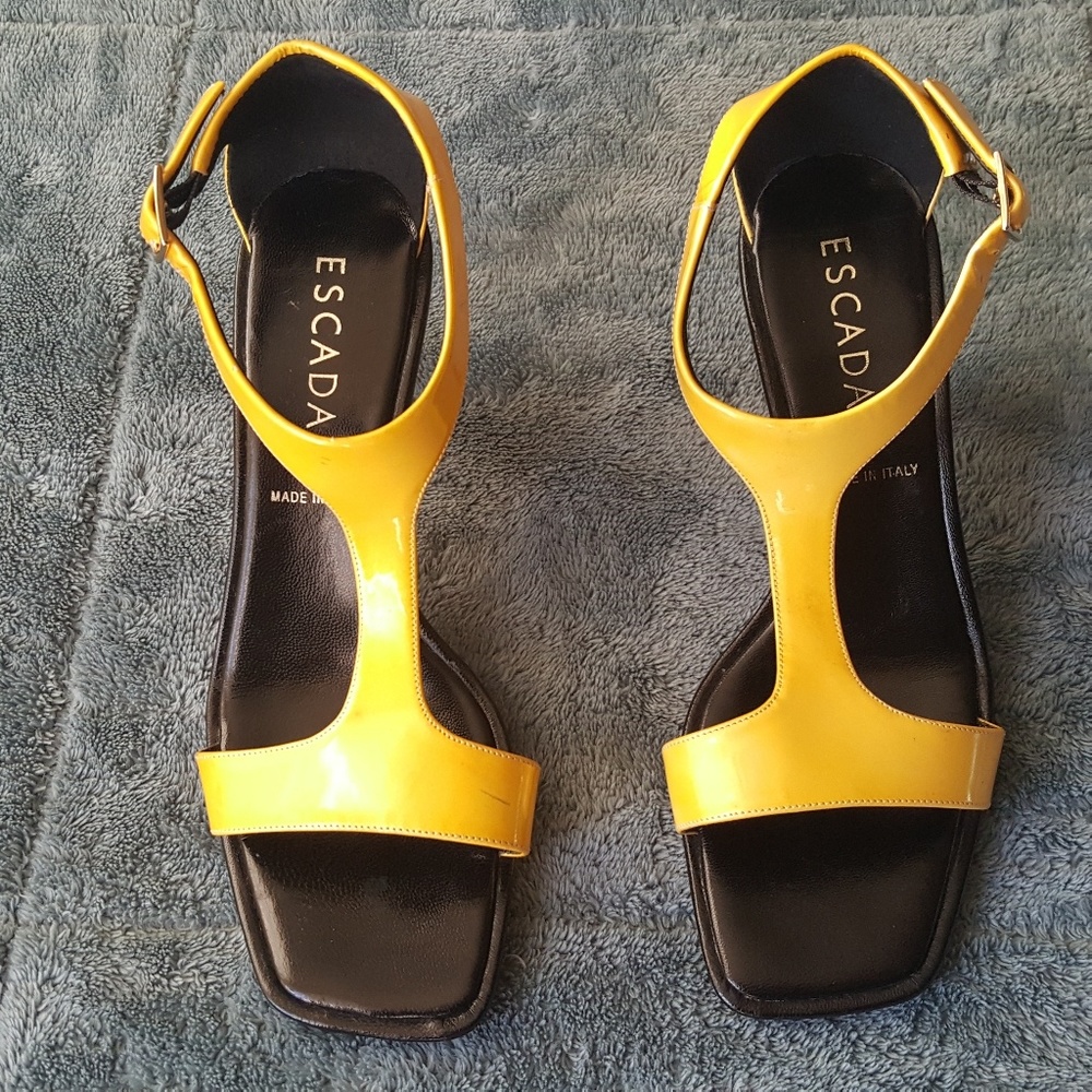 Escada women's ankle high heels