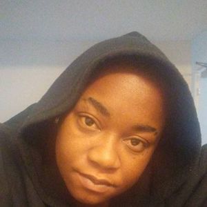 Meet your Posher, Tia