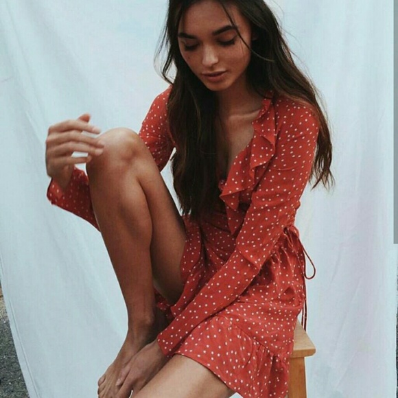 Red star print wrap dress - Picture 3 of 7