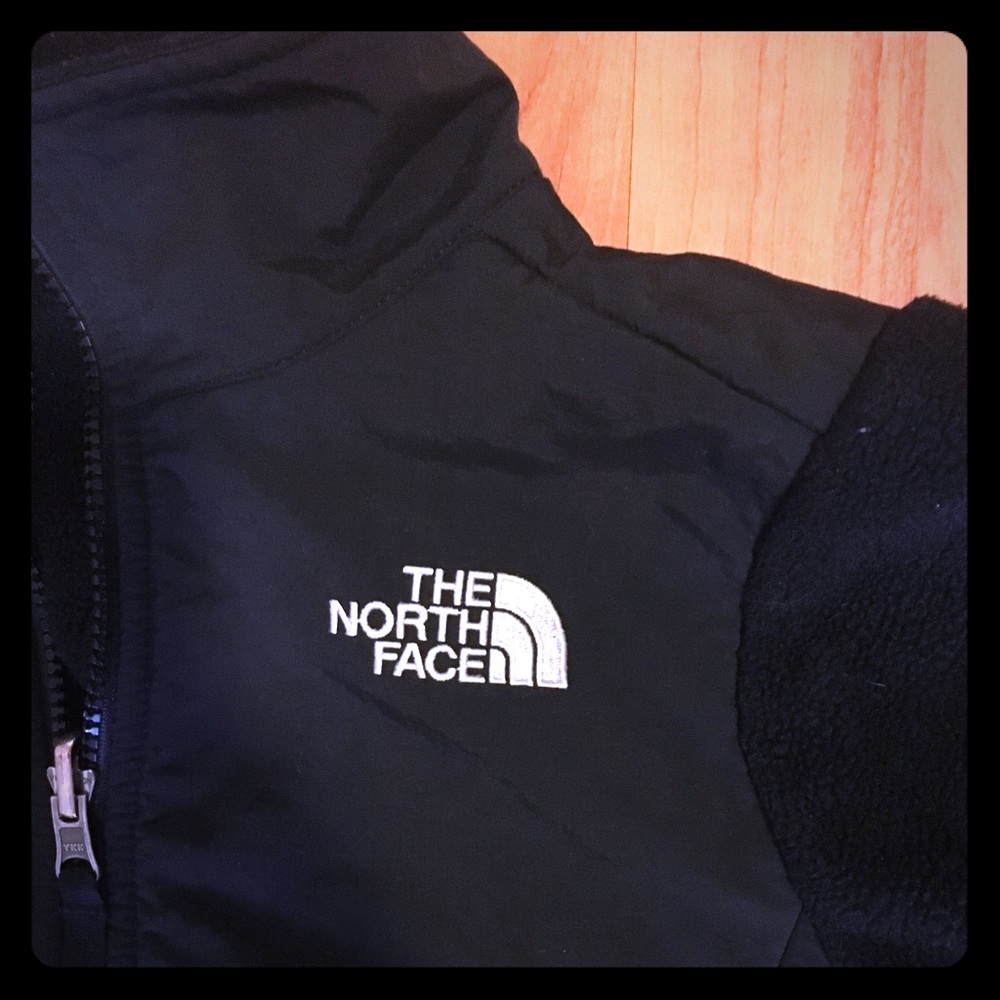 Boys size 7/8 Northface black jacket