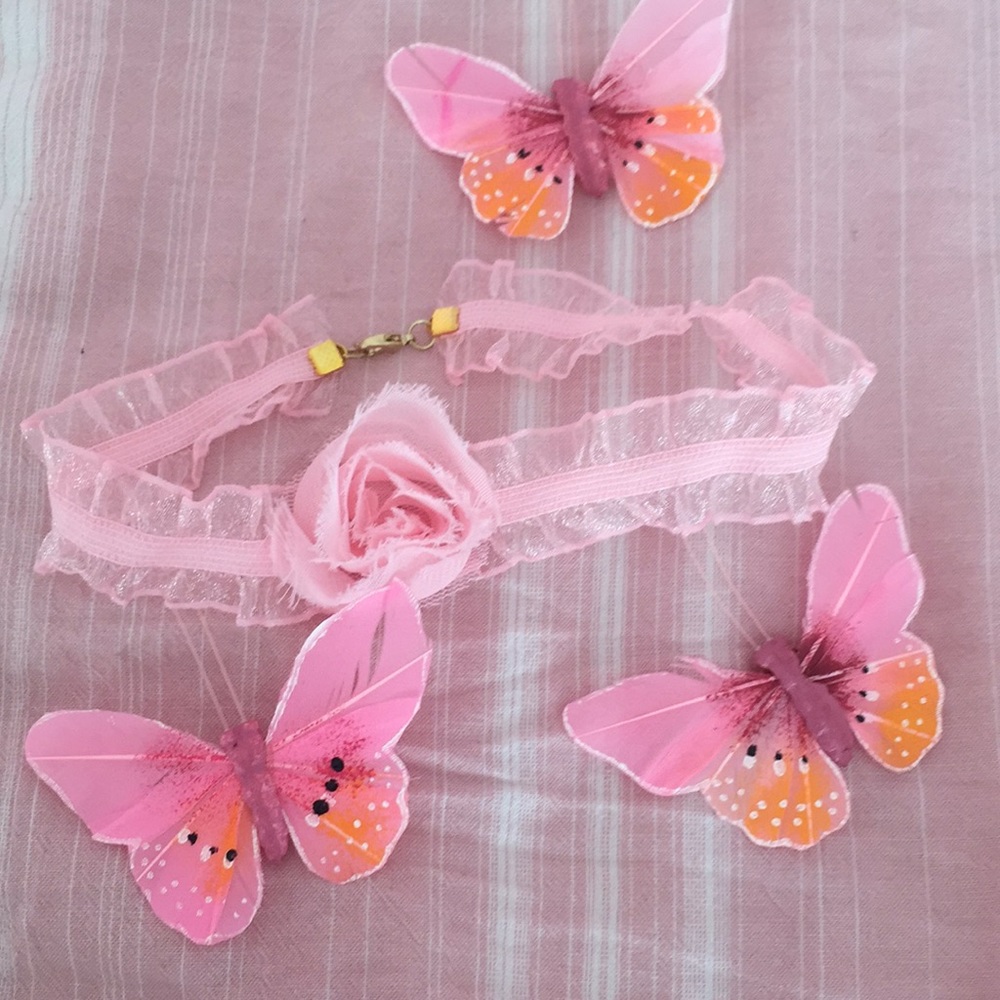 Pink ribbon choker 💕