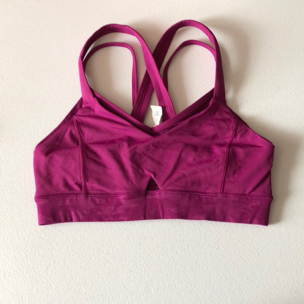 Lululemon sports bra