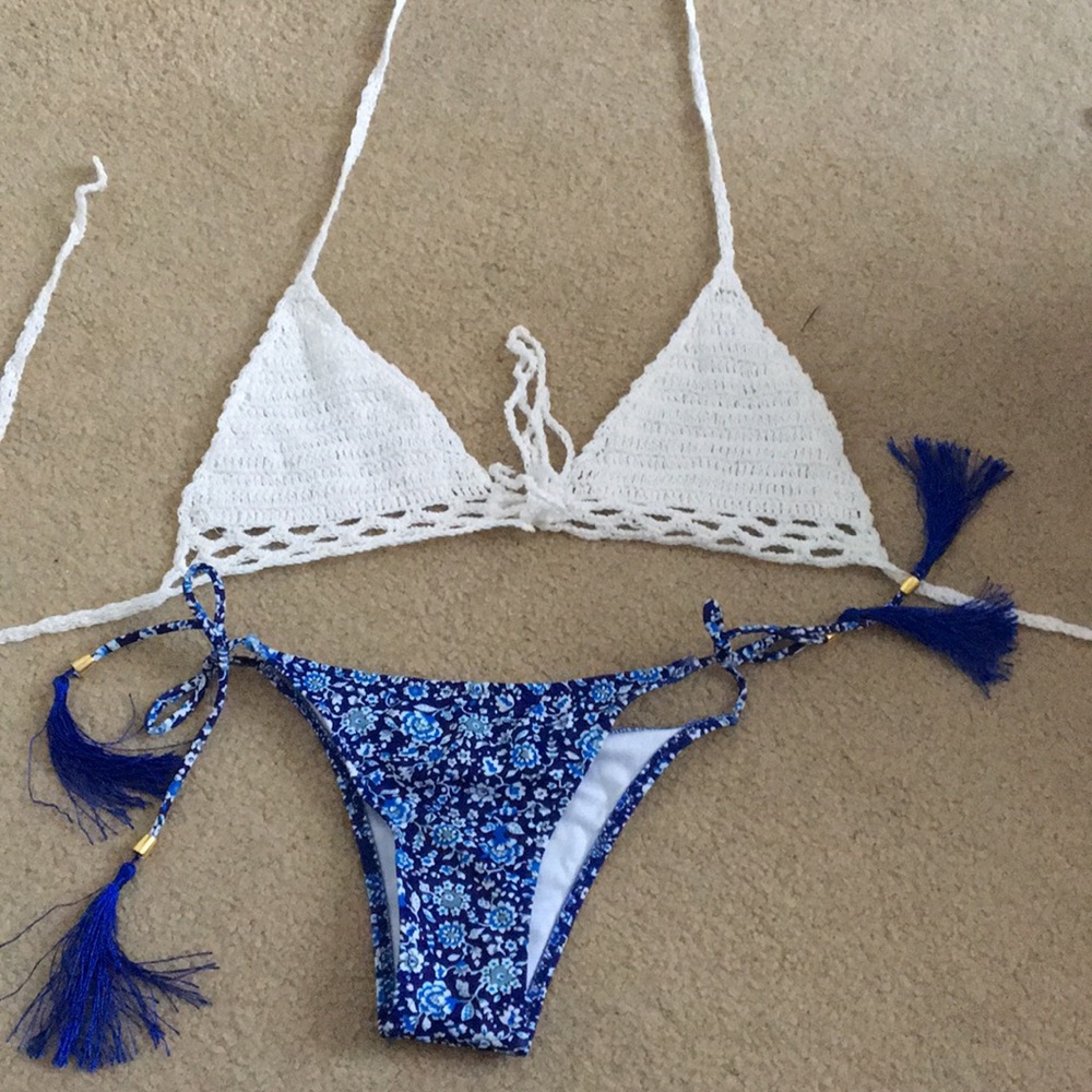 Crochet halter bikini set
