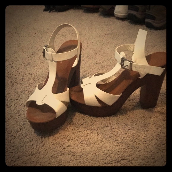 Wood heel wedges - Picture 1 of 3