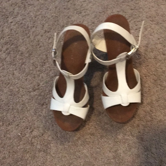 Wood heel wedges - Picture 3 of 3