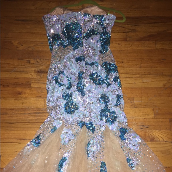Camille La Vie Sequin Mermaid Gown Size 14 - Picture 5 of 6