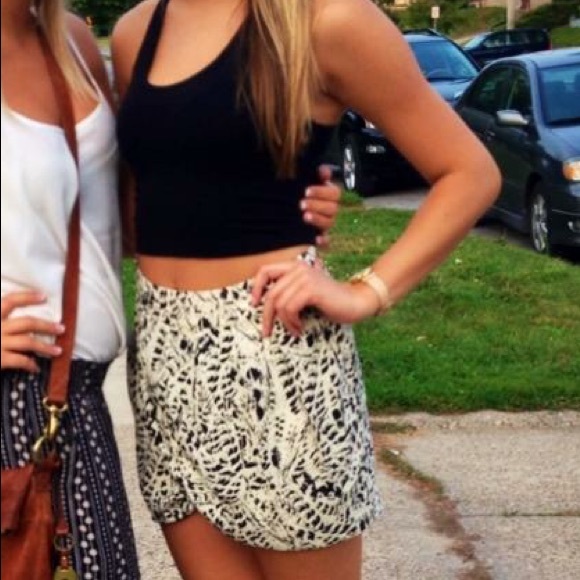 Patterned skirt - Picture 1 of 3