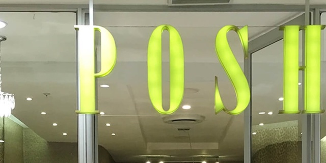 Poshmark banner for @fifi
