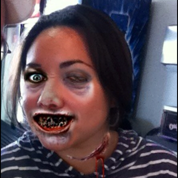 Poshmark profile picture for @mony
