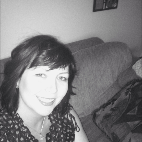 Poshmark profile picture for @delicious