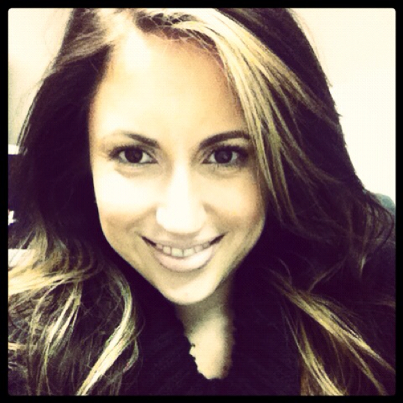 Poshmark profile picture for @sultana
