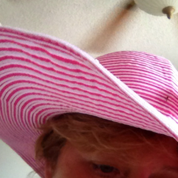 Poshmark profile picture for @llc