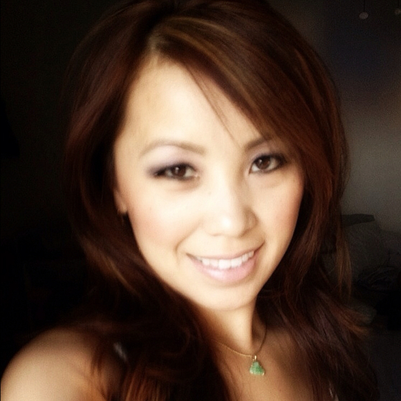 Poshmark profile picture for @mdme