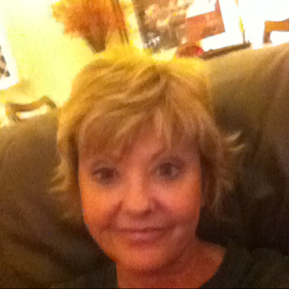 Poshmark profile picture for @coconut