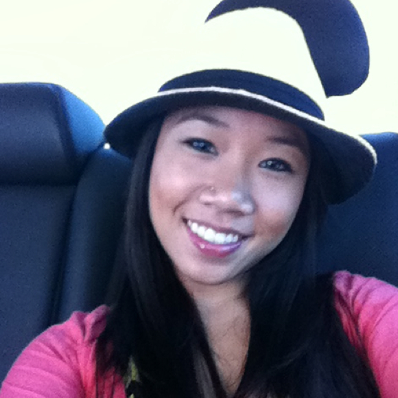 Poshmark profile picture for @aims