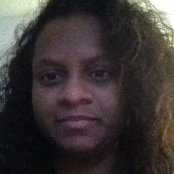 Poshmark profile picture for @saj
