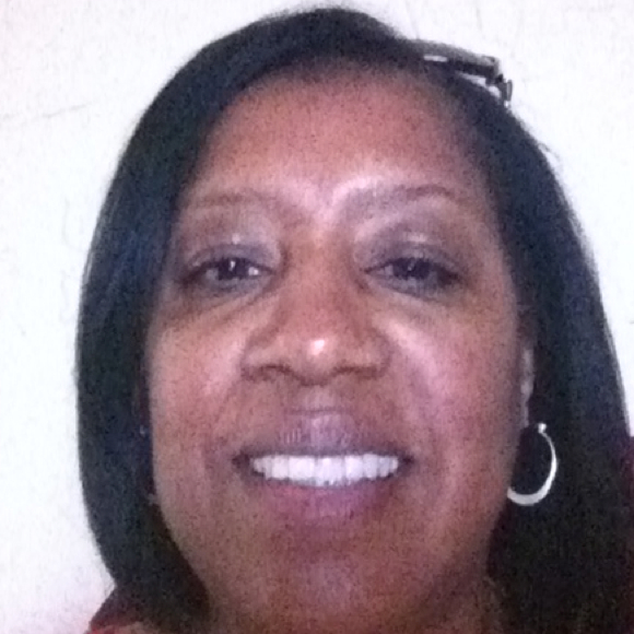 Poshmark profile picture for @valley