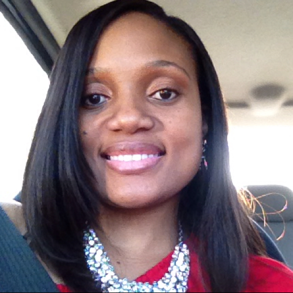 Poshmark profile picture for @royal