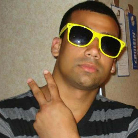 Poshmark profile picture for @nilson