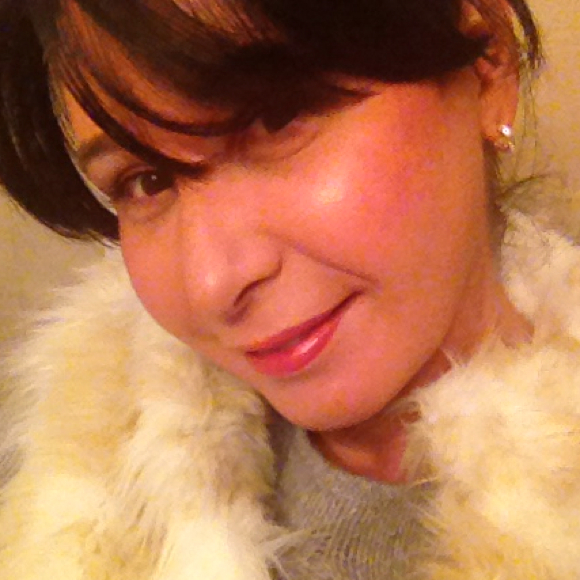 Poshmark profile picture for @milena