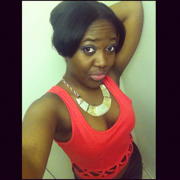 Poshmark profile picture for @yas