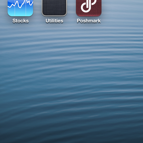 Poshmark profile picture for @faraway