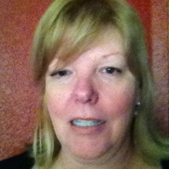 Poshmark profile picture for @eat