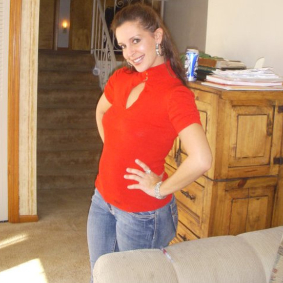 Poshmark profile picture for @nis