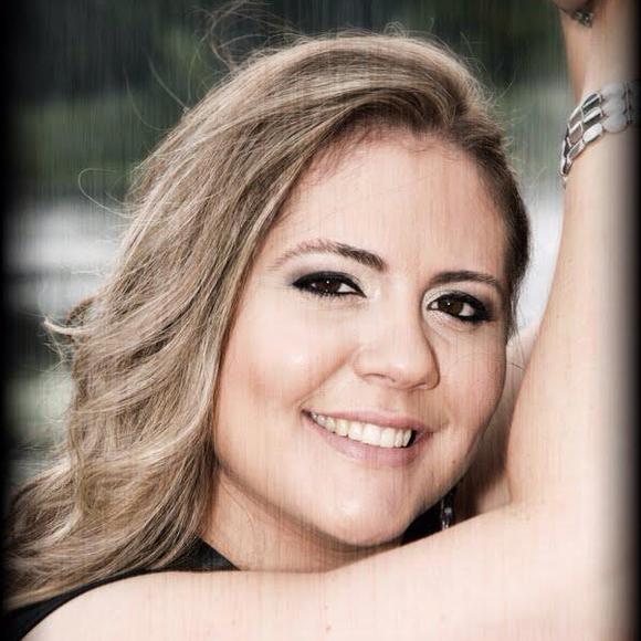 Poshmark profile picture for @eliane