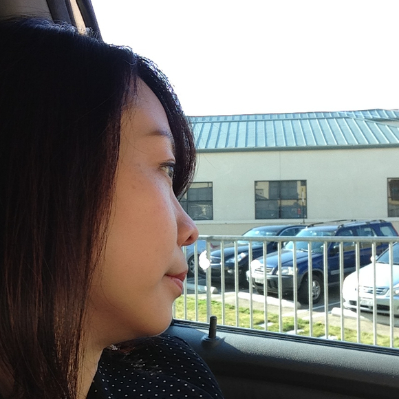 Poshmark profile picture for @beautifully