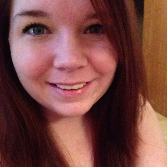 Poshmark profile picture for @pagina