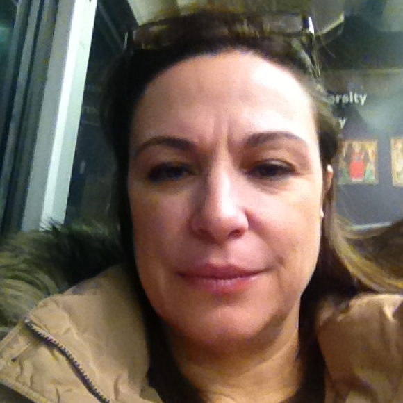 Poshmark profile picture for @pearson