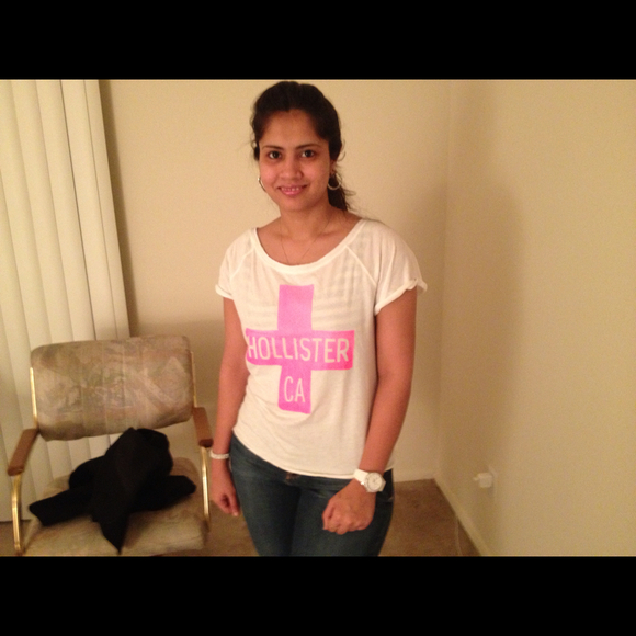 Poshmark profile picture for @komal