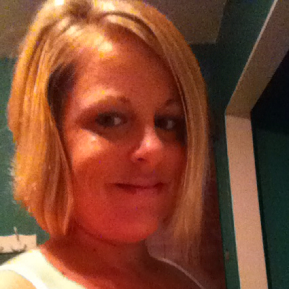 Poshmark profile picture for @fountain