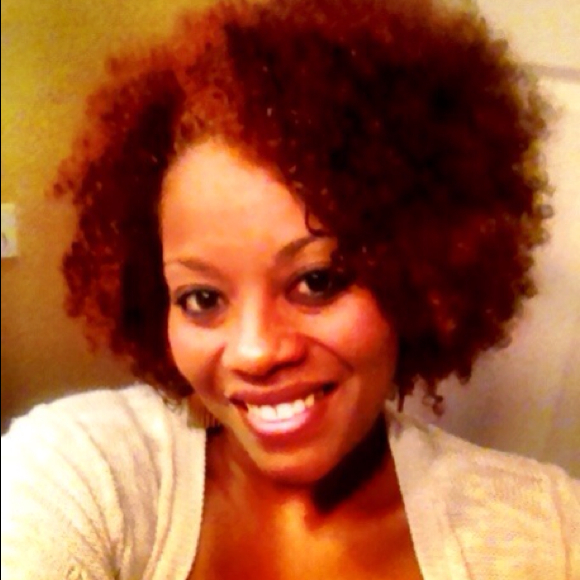 Poshmark profile picture for @molasses