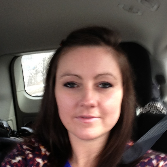 Poshmark profile picture for @heckles
