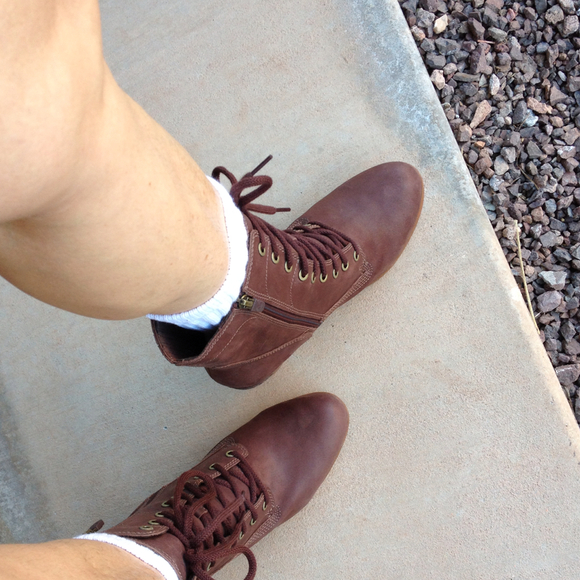 Poshmark profile picture for @sisterhood