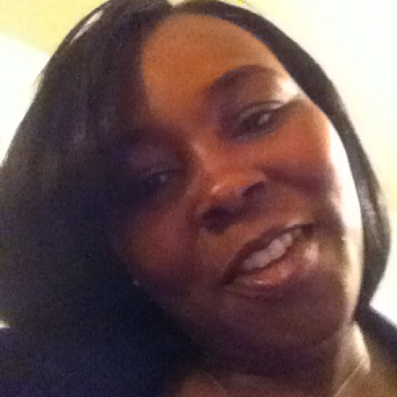 Poshmark profile picture for @stuffy