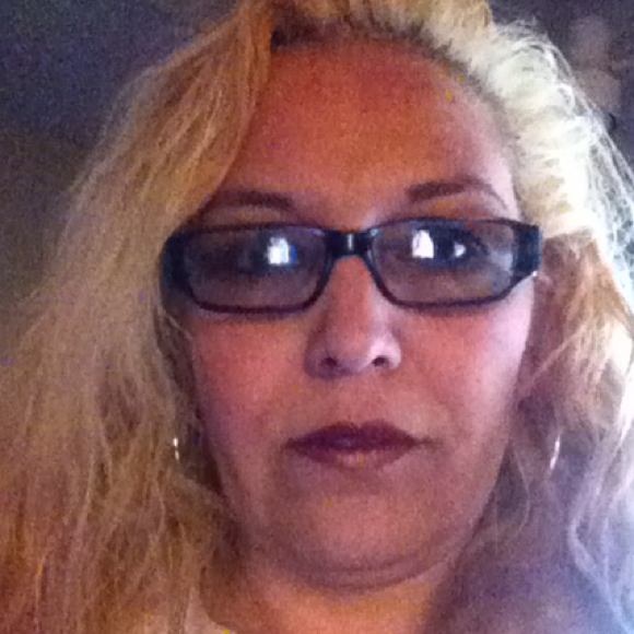 Poshmark profile picture for @sangria
