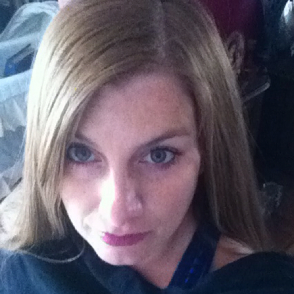 Poshmark profile picture for @international