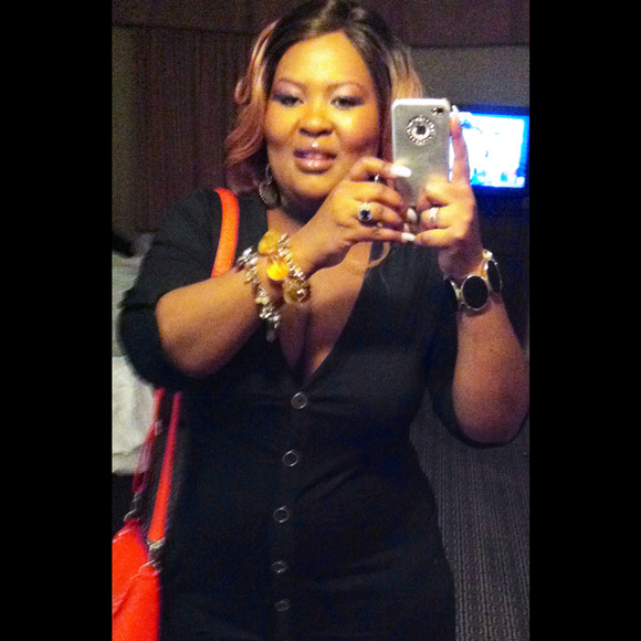 Poshmark profile picture for @zama