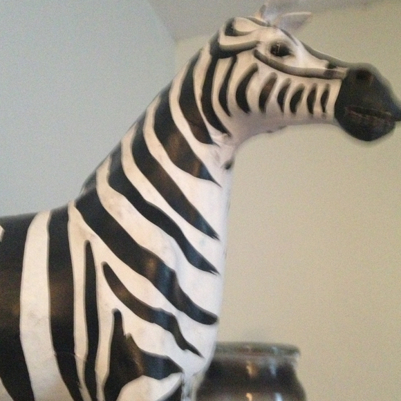 Poshmark profile picture for @stripes