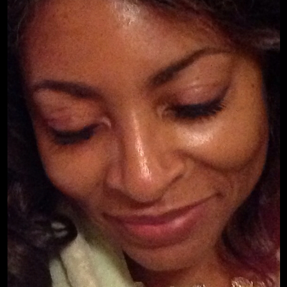 Poshmark profile picture for @transformed