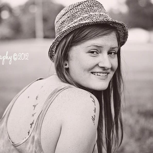 Poshmark profile picture for @crawls