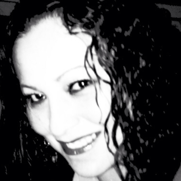 Poshmark profile picture for @duly