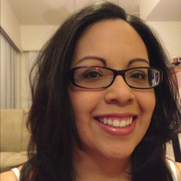 Poshmark profile picture for @feeder