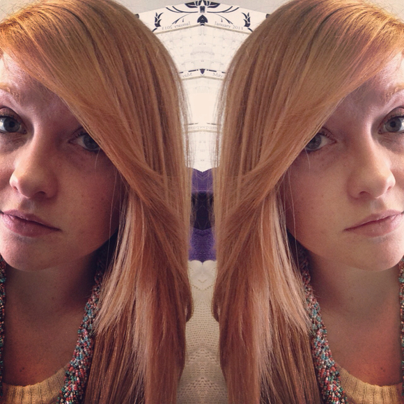 Poshmark profile picture for @reception