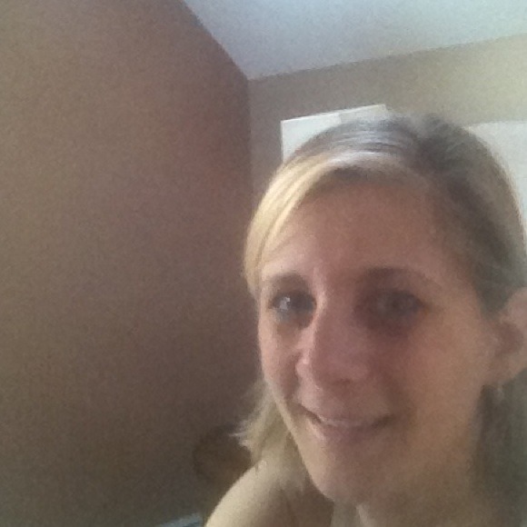 Poshmark profile picture for @spaghetti