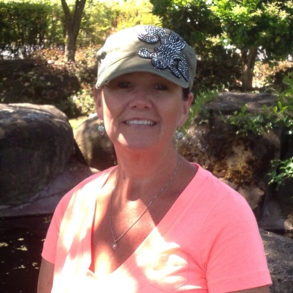 Poshmark profile picture for @bishop